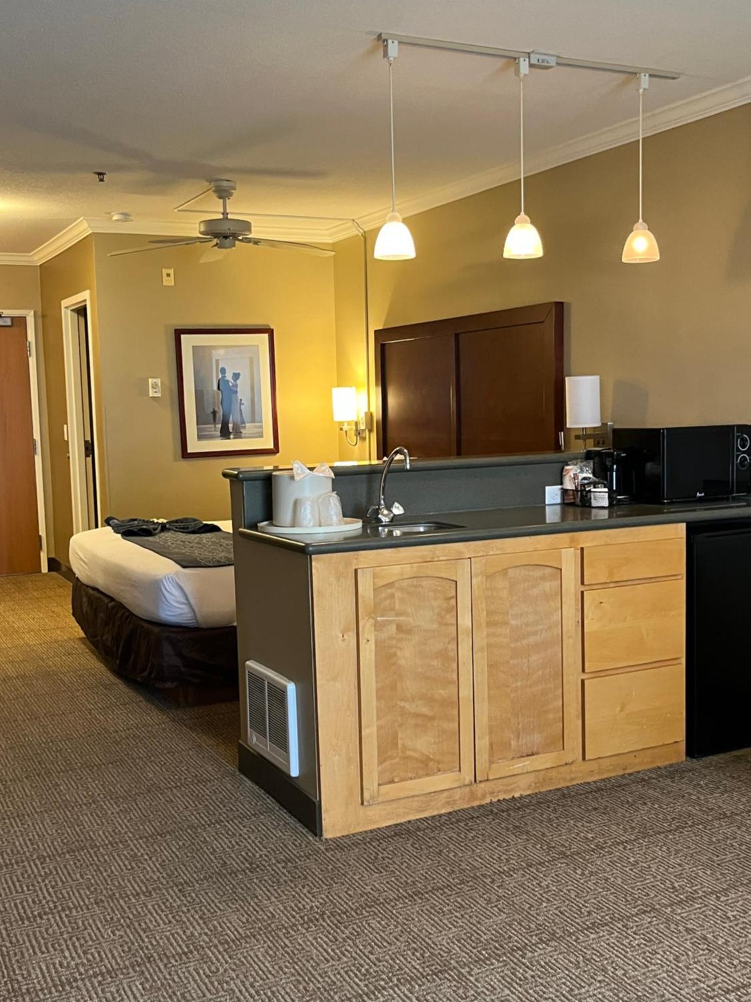 Comfort Inn & Suites Ocean Shores Extérieur photo
