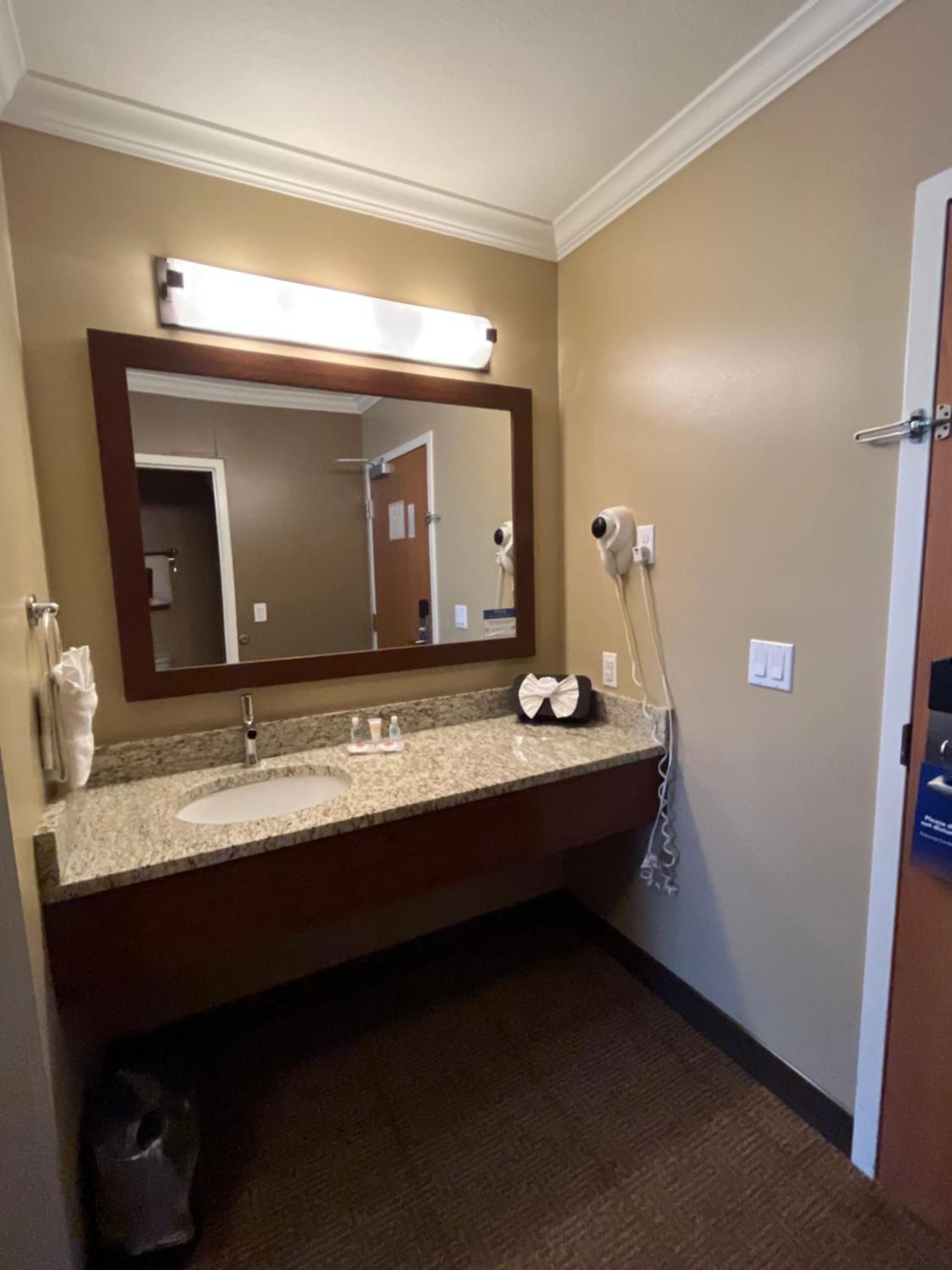 Comfort Inn & Suites Ocean Shores Extérieur photo