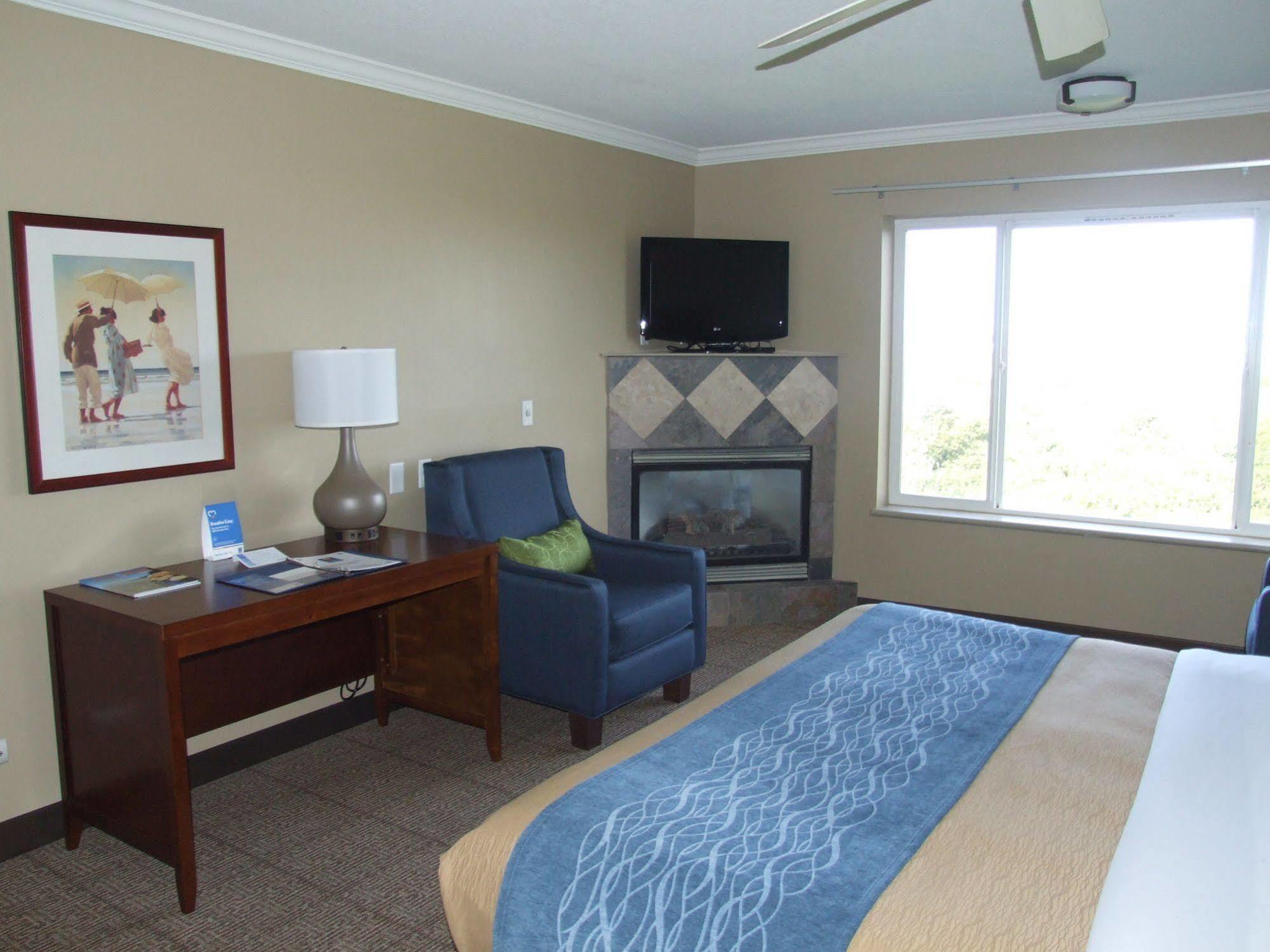 Comfort Inn & Suites Ocean Shores Extérieur photo