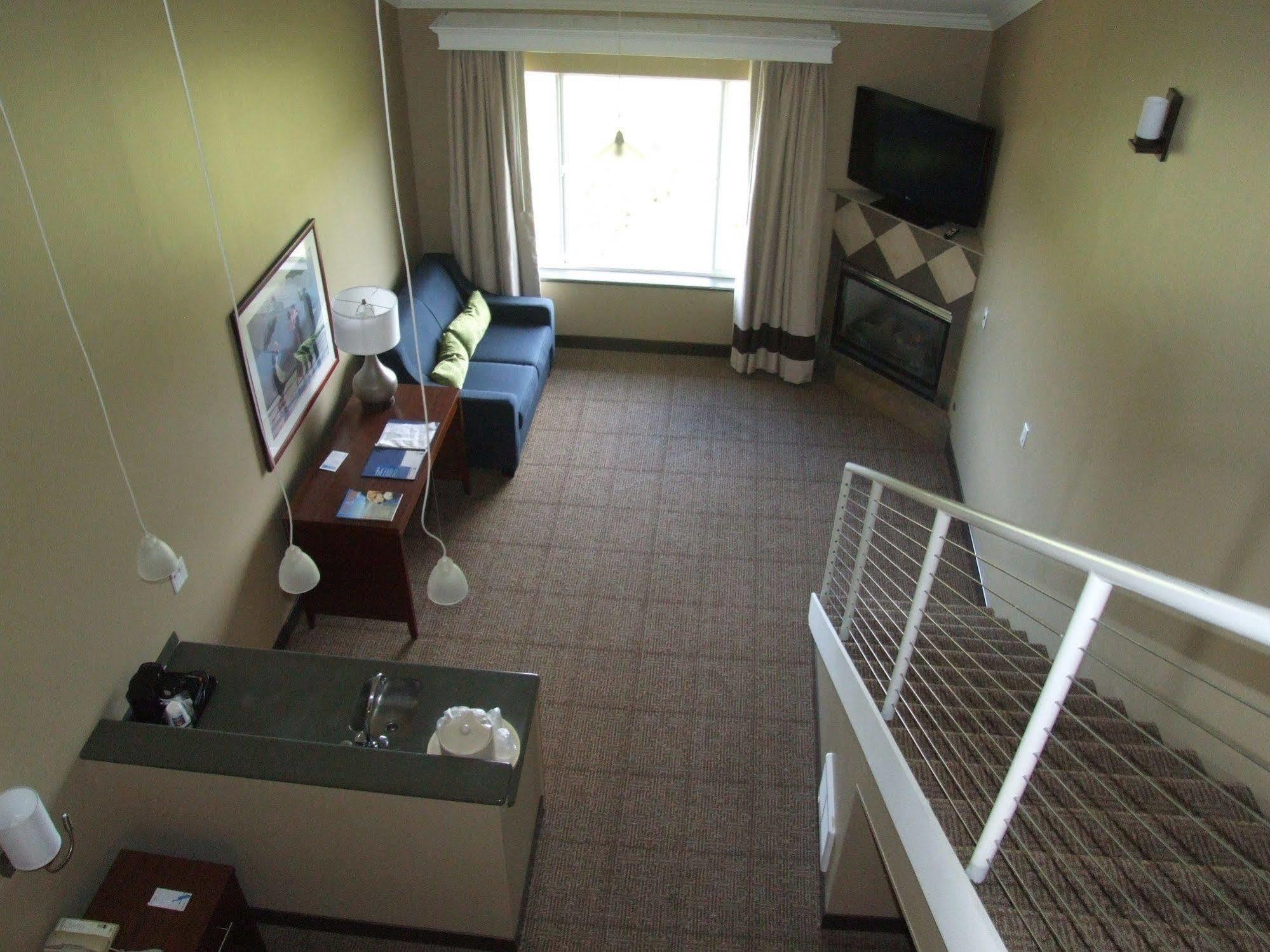 Comfort Inn & Suites Ocean Shores Extérieur photo