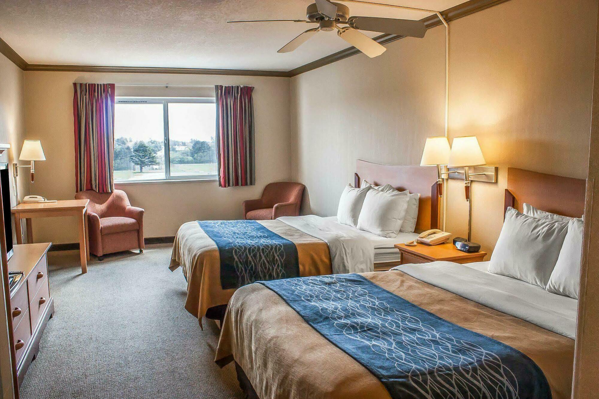 Comfort Inn & Suites Ocean Shores Extérieur photo