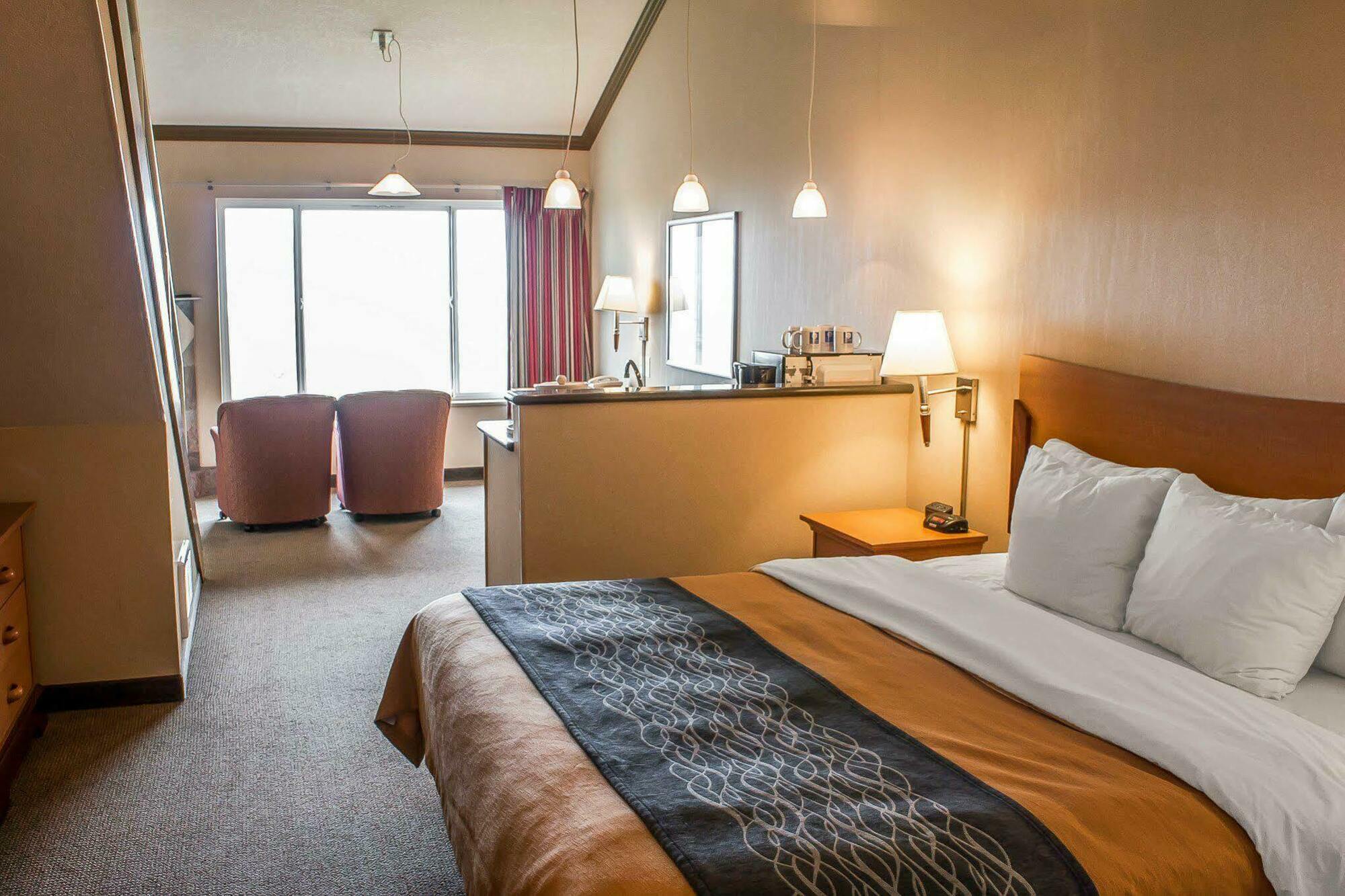 Comfort Inn & Suites Ocean Shores Extérieur photo